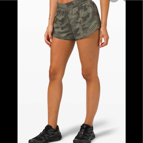lululemon athletica Pants - Lululemon Hotty Hot Short Tall